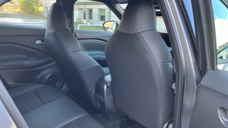 Nissan Juke 1.0 DiG-T N-Connecta 5dr Petrol Hatchback